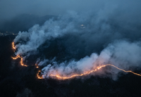 산청·의성 대형 산불, 강풍 예고에 진화 난항 ‘장기화 우려’