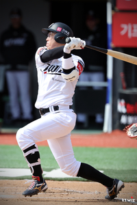 허경민, ‘친정’ 두산에 역전 솔로포→‘대량 득점’ 결정적인 역할 해냈다 [SS수원in]