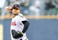 에르난데스 vs 류현진 ‘명품투수전’→불펜에서 갈린 승부…LG, 한화 5-0으로 꺾고 ‘3연승’ [SS잠실in]