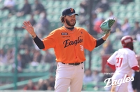 “템포 더 빠르게”→ 달 감독, 피치클락 ‘고의 지연 경고’ 혼선에 내린 ‘결단’ [SS시선집중]