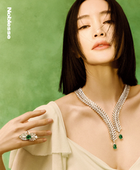 여신 김혜수, 프레드와 함께 카리스마 넘치는 매력 발산해