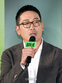 하정우, 스케줄 이동 중 급성 맹장염…‘로비’ 시사회 불참 (공식)