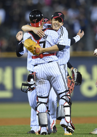 [포토] 완봉승 임찬규 ‘투수는 나 하나면 돼’