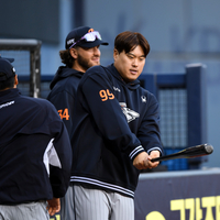 [포토] 류현진 ‘잘 맞겠는데’