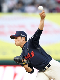 [포토]역투하는 롯데 선발 김진욱