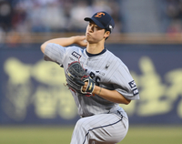 [포토] 엄상백 ‘승리를 위한 힘찬 투구’