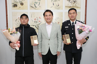 김진태 지사, 도민 생명 구한 의인(義人) 2명에게 표창 수여