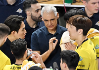 다시 ‘의정부’로 향하는 아폰소 감독 “대한항공이 우리의 플레이를 하지 못하게 했다”[현장인터뷰]