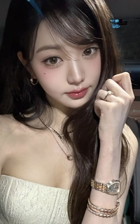 트와이스 모모, 우아함 가득 ‘S라인 드레스’ [★SNS]