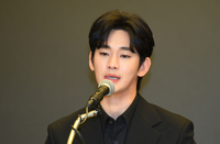 [포토] 김수현 ‘고인의 명복을 빕니다’