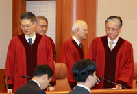 “선고일 직권지정 가능하다” 문형배 재판장의 결단 필요…‘탄핵 데드락’ 돌파구 될까?