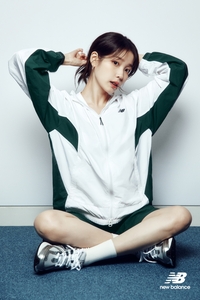 아이유와 함께 봄을 입다…뉴발란스, ‘레디 투 스프링’