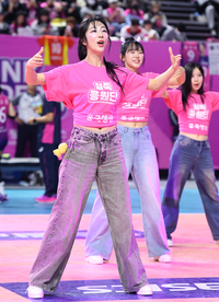 [포토] 코트 달구는 치어리더 이미래