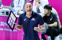 김연경 괴력에 아본단자 감독도 대만족 “얼마나 대단한지 보여줘, 조급하지 않겠다”[현장인터뷰]