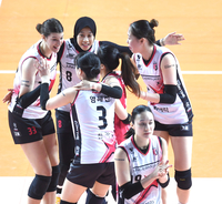 ‘진통제 투혼’ 빛났지만 아쉬운 패배, 정관장 고희진 감독 “김연경 대단했다, 우리 선수들 박수 받아야”[현장인터뷰]