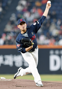 [포토]롯데 김진욱, 힘차게!