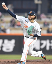 [포토]한화 폰세, 2승을 향해!