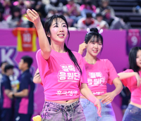 치어리더 이미래, 핑크빛 미소로 흥국생명 역전승 견인! [영상]
