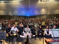 ‘마법의 성’ 울려퍼진 밤, 김광진 콘서트 전석매진…5월 앙코르로 감동 잇는다