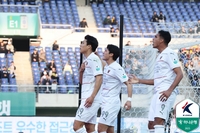 ‘평균 신장 190㎝’ 클래식하지만 위력은 2배…이호재-조상혁 ‘트윈타워’, 포항의 ‘신무기’