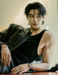 변우석, 울끈불끈 팔근육 공개에 남치는 남성미[★SNS]