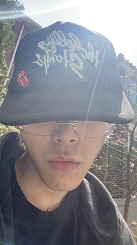 부친상 노엘, 핼쑥한 모습에 ‘봄여름가을겨울’과 ‘RHYMING’ 두 곡으로 전하는 근황