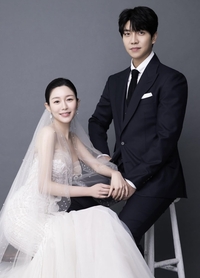 이다인, 이승기가 만드는 ♥ 받으며 결혼 2주년 자축