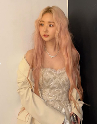 박민영, 금발 여신으로 변신…화려한 비주얼로 시선 강탈