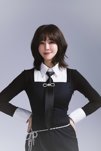 [단독] ‘트로트 여신’ 이신주, 산불 피해 돕기 버스킹 ‘선한 영향력 릴레이’ 동참