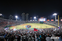 NC파크 여전히 ‘점검중’→사직 다음은 어디?…KBO+9개 구단, ‘대승적’ 지원 필요 [SS포커스]