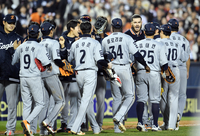 [포토]두산에 5-4 승리 거둔 한화