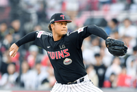 ‘2G 12실점’ LG 에르난데스, 염갈량 “안 좋은 이유 알고 있다…고치는 게 코치진 일” [SS고척in]