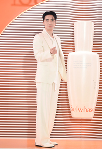 [포토] 이준혁 ‘하트 발사’