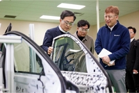 美 미시간주 찾은 김동연...“자동차 관세 해법 찾겠다”