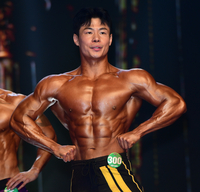 2025 WNGP 피지크 그랑프리 김민용, 영광을 사랑하는 여자친구에게... [포토]