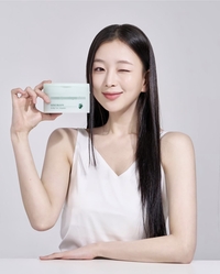 밴디트 출신 승은, 도자기 피부 내세워 뷰티 모델 데뷔