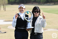 김민주 ‘괴물신인’ 찬사 5년 만에 생애 첫 우승을 초대 챔피언으로 “엄마, 핸드폰 바꿀게!”[SS 스타]