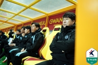 ‘5연패’ 대구, 결국 스리백 카드 꺼냈다…세징야 명단 제외+GK는 ‘부상’ 오승훈 대신 한태희[현장라인업]