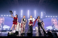 “이래서 레전드다”…2NE1, ‘22만 관객 동원’ 亞 투어 대성황