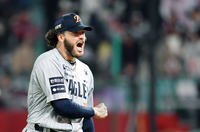 [포토]포효하는 한화 폰세