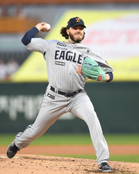 [포토]한화 폰세, SSG전 선발 등판