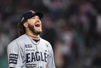 [포토]한화 폰세, 3회도 위기 탈출!