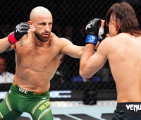 트럼프 대통령 앞에서 승리한 알렉산더 대왕! 볼카노프스키, UFC 페더급 왕좌 재탈환해