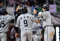 [포토]한화 노시환, 이번엔 3점 홈런!