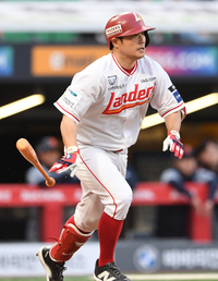 [포토]추가점 뽑아내는 SSG 이지영