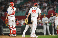 [포토]SSG 화이트, KBO리그 데뷔전  4 ⅓이닝 3피안타 2실점