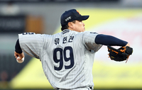 [포토]한화 류현진, 시즌 2승 도전