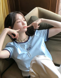 다비치 강민경, 여름 청량 패션 제안…“티셔츠 귀엽다는 말에 기분 UP