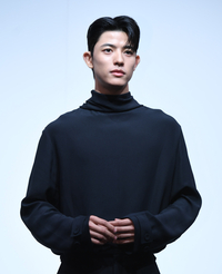 [포토] 로몬 ‘가만히 서있어도 화보’