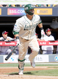 ‘6연패 탈출’ 이숭용 감독 “앤더슨 투혼 발휘, 최준우 홈런+적시타 큰 힘이 됐다” [SS문학in]